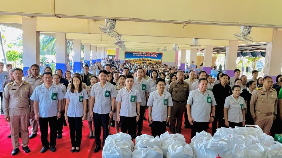        หน่วยแพทย์อาสาสมเด็จพระศรีมครันทราบรมราชชนนี (พอ.สว.) โครงการจังหวัดเคลื่อนที่ "หน่วยบำบัดทุกข์ บำรุงสุขสุข สร้างรอยยิ้มให้ประชาชน" จังหวัดศรีสะเกษ ประจำปีงบประมาณ พ.ศ. ๒๕๖๙ วันที่ ๑๙ กุมภาพันธ์ พ.ศ. ๒๕๖๙ ณ โรงเรียนบัวเจริญวิทยา ตำบลตองปิด อำเภอน้ำเกลี้ยง จังหวัดศรีสะเกษ       